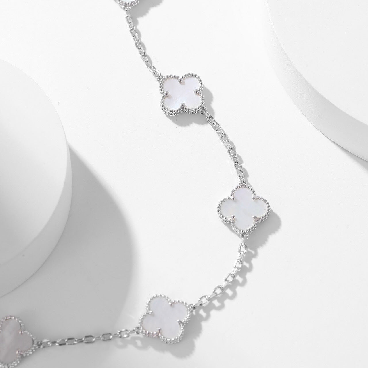 [Lumi Jewels]CLOVER 10 MOTIFS WHITE MOTHER OF PEARL NECKLACE