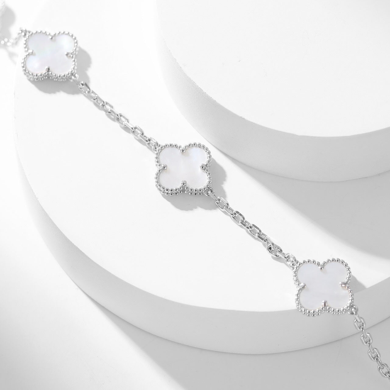 [Lumi Jewels]CLOVER 10 MOTIFS WHITE MOTHER OF PEARL NECKLACE