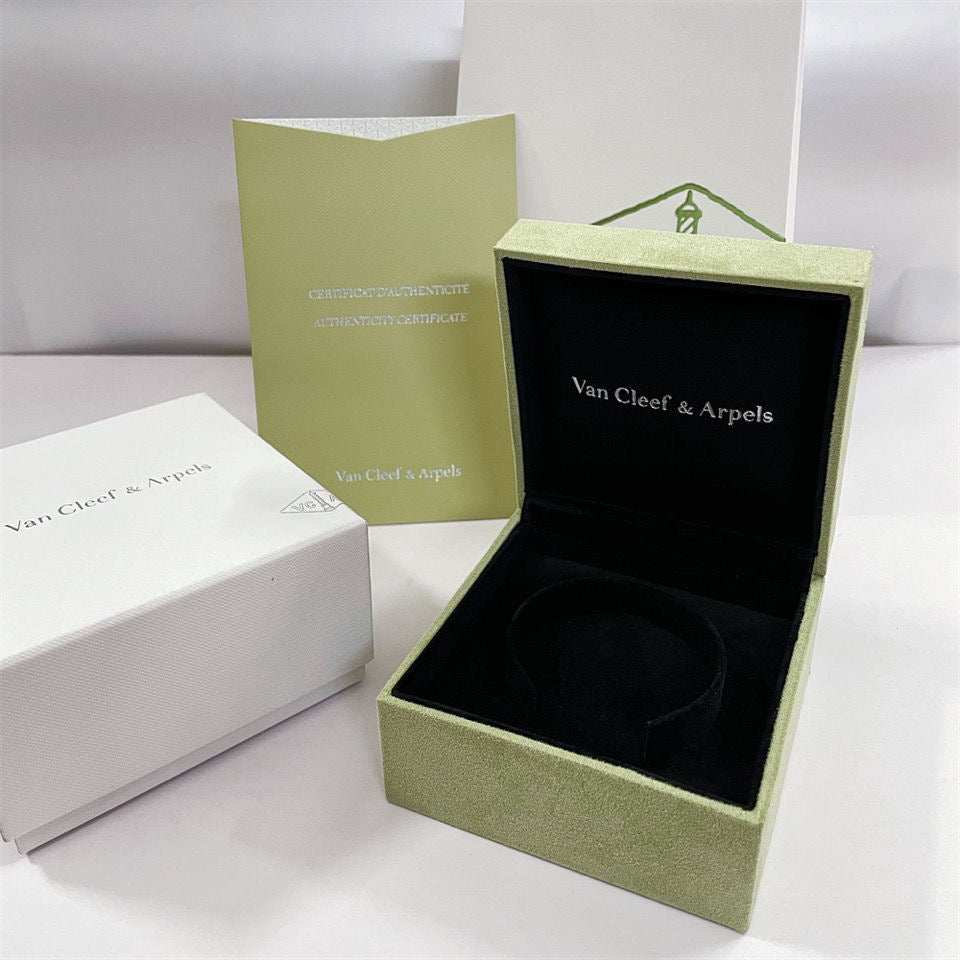 [Lumi Jewels]VA CLOVER BRACELET NECKLACE RING BOX GIFT BAG