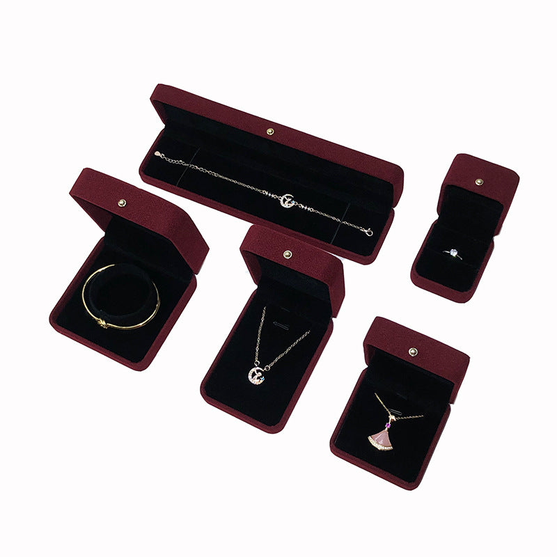 BOÎTE CADEAU À BIJOUX EN FLANELLE (SANS LOGO)
