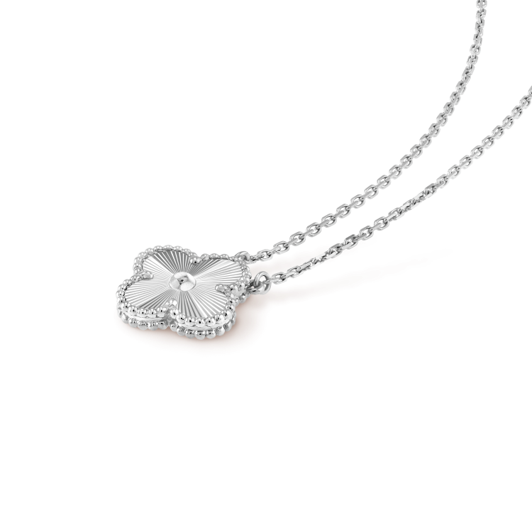 [Lumi Jewels]CLOVER 15MM LASER NECKLACE SILVER