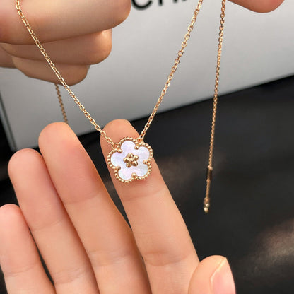 [Lumi Jewels]LUCKY  WHITE MOP  PLUM BLOSSOM NECKLACE