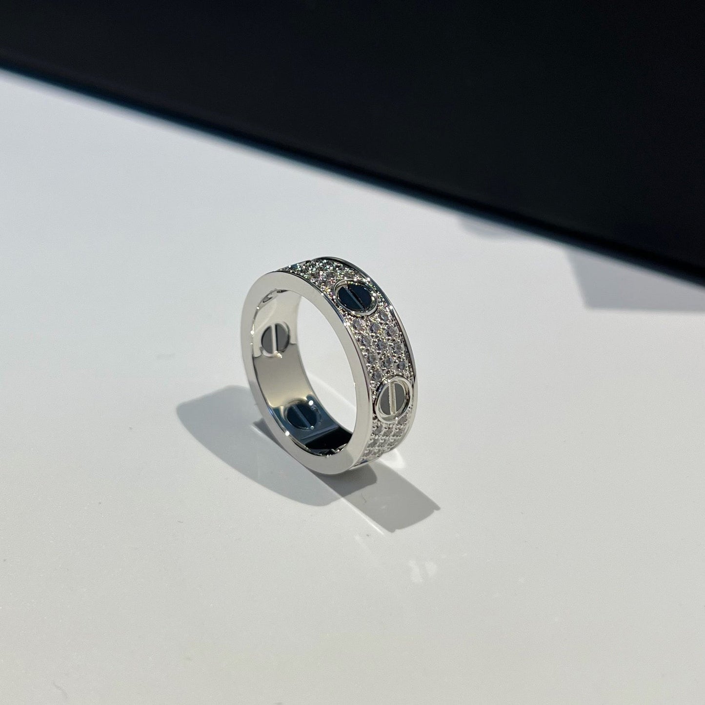 [Lumi Jewelery]LOVE RING 5.5MM DIAMONDS PAVED CERAMIC