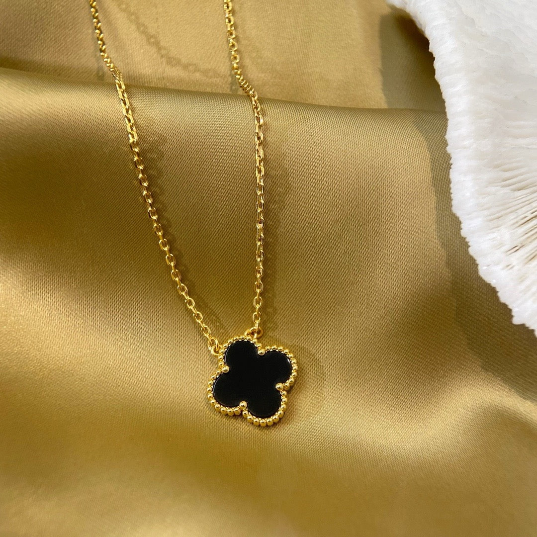 [Lumi Jewels]CLOVER 15MM BLACK ONYX SINGLE FLOWER NECKLACE