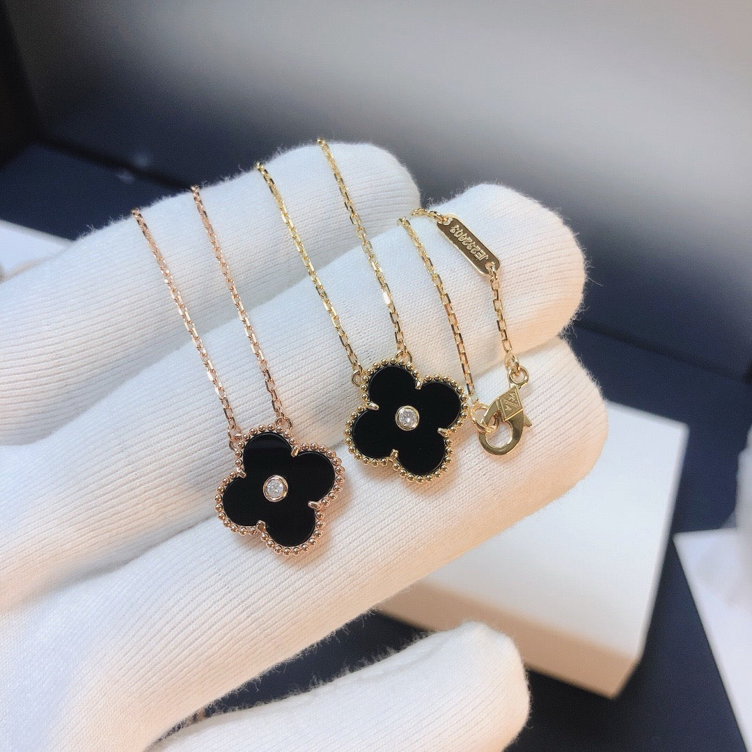[Lumi Jewels]CLOVER 15MM DIAMOND ONYX NECKLACE