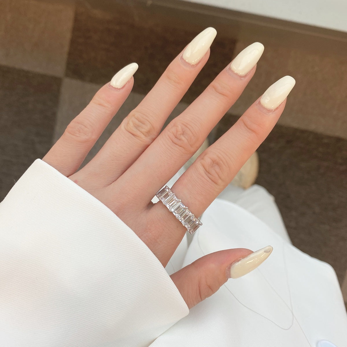 [Lumi Jewels]0.75 Carat Elegant Emerald Cut Tennis Ring