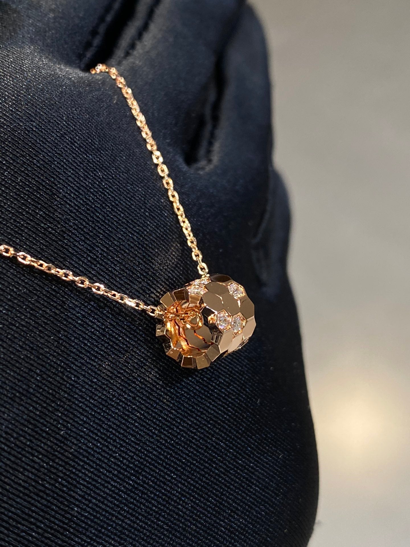 [Lumi Jewels]BEE LOVE DIAMOND NECKLACE