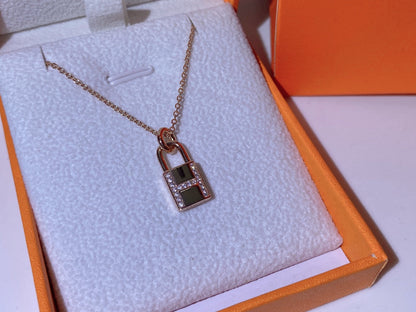 [Lumi Jewels]HM ADVANCED NICHE LOCK HEAD NECKLACE DIAMONDS