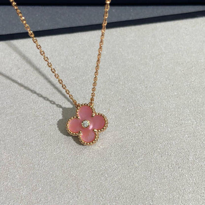 [Lumi Jewels]CLOVER 15MM DIAMOND PINK MOP NECKLACE