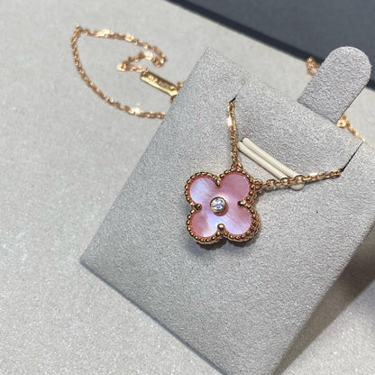 [Lumi Jewels]CLOVER 15MM DIAMOND PINK MOP NECKLACE
