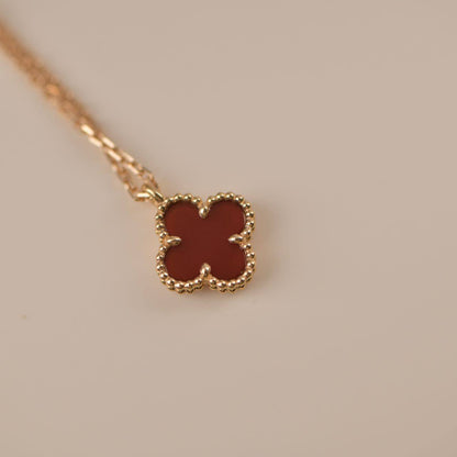 [Lumi Jewels]CLOVER MINI 9.5MM WHITE CARNELIANS NECKLACE