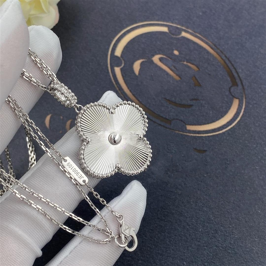 [Lumi Jewels]CLOVER 25MM SILVER BIG CLOVER NECKLACE