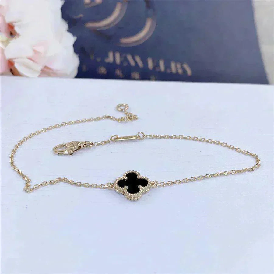 [Lumi Jewels]CLOVER ONYX SINGLE FLOWER BRACELET