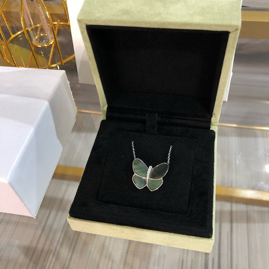 [Lumi Jewels]LARGE BUTTERFLY SILVER PENDANT DIAMOND NECKLACE