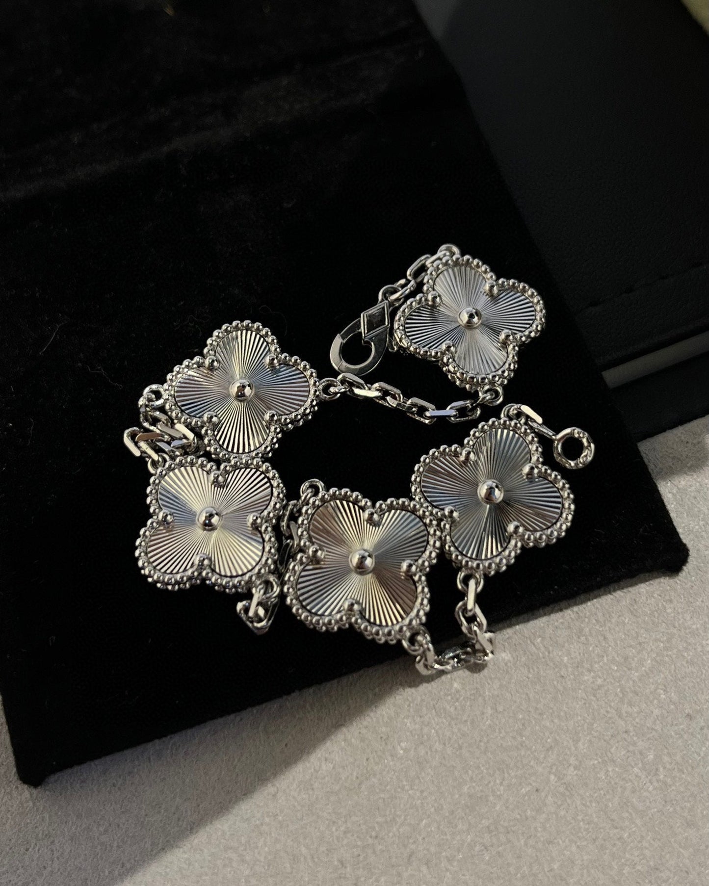 [Lumi Jewels]CLOVER SILVER 5 MOTIFS BRACELET